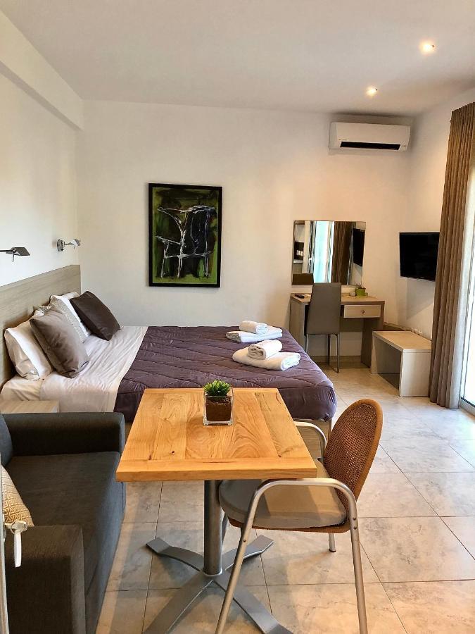 Vanessa House Luxury Apartments Skiathos Town Exterior photo